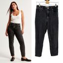 Abercrombie & Fitch Abercrombie Curve Love High Rise Mom Jeans Black Size 27 / 4S Short Photo 1