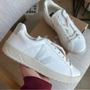 VEJA  Urca Sneakers - White / Silver Photo 1