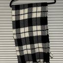 Forever 21 NWT  Black & White Plaid Checkered Blanket Scarf Photo 2