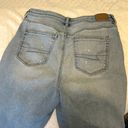 American Eagle Light Wash Jeans Photo 4