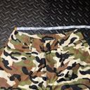 Pretty Little Thing  camo pants size 0 Photo 3