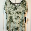 Absolutely Famous Green Tie Dye Women's Short Sleeve V-Neck T-shirt Size Medium Photo 1