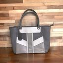 Guess  Women’s  Large Sized Tote with top handles EUC ( Flaw) Photo 3