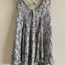 Ecote URBAN OUTFITTERS  LEAF PRINT BLOUSE TANK TOP WOMENS SIZE M BLACK WHITE Photo 5