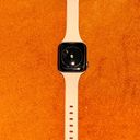 Apple Watch SE Photo 3