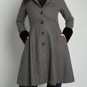 Modcloth VOODOO VIXEN ‎ Air of Sophistication Coat Size 8 Grey Black Faux Fur NWT Photo 2