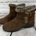 Khombu Women's Suede Winter Bootie Size 7 Photo 1