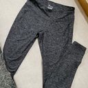 Old Navy Active Leggings in Grey size M Photo 0