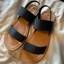 Amazon Sandals  Photo 0