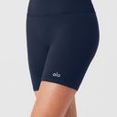 Alo Yoga 5" Seamless Ribbed Favorite Short - Navy Photo 0