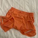 Lululemon Hotty Hot Short 2.5” Photo 2