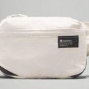 Lululemon Clean Lines Belt Bag 2L - White Opal Photo 0