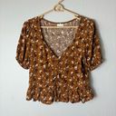 Abound  Women’s Brown Floral Cropped Short Sleeve V-Neck Top S Photo 0