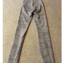 Lululemon  White Camo Wunder Under Leggings‎ Size 4 Photo 7