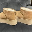 UGG Platform Mini s Photo 0