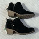 Earth Origins  NWT Black Amanda Women Booties Size 6M Photo 0