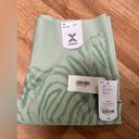 Xersion  Quick Dry Plus Bike Short Size 1X New Green Zebra Photo 6