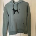 Black Dog Green Pullover Photo 0