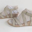 Baretraps  Racquel Wedge Sandal Taupe Beige Cushioned Adjustable Women's 10 Photo 5