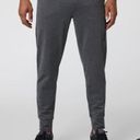 Vuori  Men’s Sunday Performance Jogger Photo 1