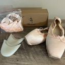 Bezioner Light Pink Pointe Ballet Shoes With Ribbons & Silicone Toe Covers Sz 7 Photo 0