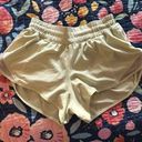 Lululemon Hotty Hot Short 2.5” Photo 0