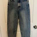 Pretty Little Thing Petite Mid Blue Wash Split Hem Jeans Photo 2