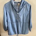 Chico's  Zenergy Hooded Snap Chambray Top Women's Size 1 (8/10) Blue 3/4 Sleeve Photo 1