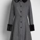 Modcloth VOODOO VIXEN ‎ Air of Sophistication Coat Size 8 Grey Black Faux Fur NWT Photo 3