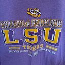 A.Peach LSU Tigers Chick-Fil- Bowl Purple Shirt‎ Size Large Photo 1