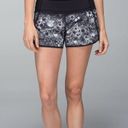 Lululemon  Run Times Short *4-way stretch in Flowabunga Black Angel Wing Size 12 Photo 1