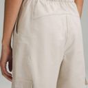 Lululemon HR Cropped Utilitech Cargo Pants 26 Nat Ivory Photo 4