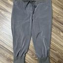 Elizabeth and James  Size 4 Pant Gray Cropped Jogger Satin Shiny Mid Rise Tapered Photo 1