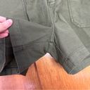 Faherty  Stretch Surplus Utility Shorts in Fatigue Green Size 30 Photo 5