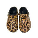 Crocs  Fleece Lined Womens Size 7 Leopard Print Slip On Clogs Photo 2