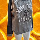 5th & Ocean MLB New York Yankees  Sweatshirt 100% Cotton Size Small Photo 1