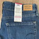 Levi Strauss & CO. Signature by Levi Strauss NEW Mid-rise Bootcut jean Simply Stretch Women’s sz 6M Photo 13