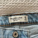 Abercrombie & Fitch High Rise 90s Relaxed Jeans Photo 3