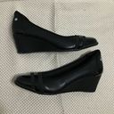 Anne Klein  Womens Black Leather Slip On Round Toe Wedge Heeled Pumps Size 10M Photo 4