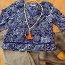 Under Skies  M Blue Ivory Floral 3/4 Sleeve Top Photo 7