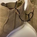 Serra  ladies wedge sneakers tan size 8 Photo 3