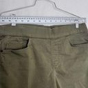 DKNY  pull on short size large Photo 2