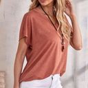 The Comfy Emery Rose Women’s Size Medium V-neck Batwing Short Sleeves Tee Photo 2