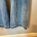 Torrid Jeans Feel The Fit 18R Medium Stone Wash Whiskering Flare 3 Button Zip Photo 3