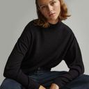 Everlane  The Luxe Merino Turtleneck in Black M Photo 3