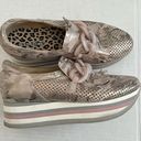 Softwaves Women’s Rose Gold Camo Cadie Platform Loafer Sneaker Size 36 Photo 0