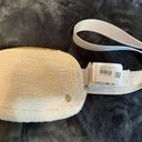 Lululemon Everywhere Fleece Belt Bag Photo 0