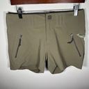 Mountain Hardwear  women's shorts size 8 brown Photo 0