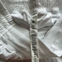 Lululemon  Hotty Hot Skirt in White Sz 8 Photo 3