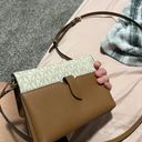 Michael Kors Crossbody Photo 1